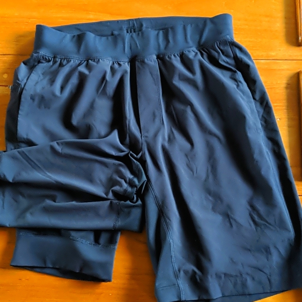 Men's Lululemon athletic shorts with compression